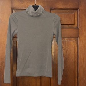 Army green fitted turtleneck